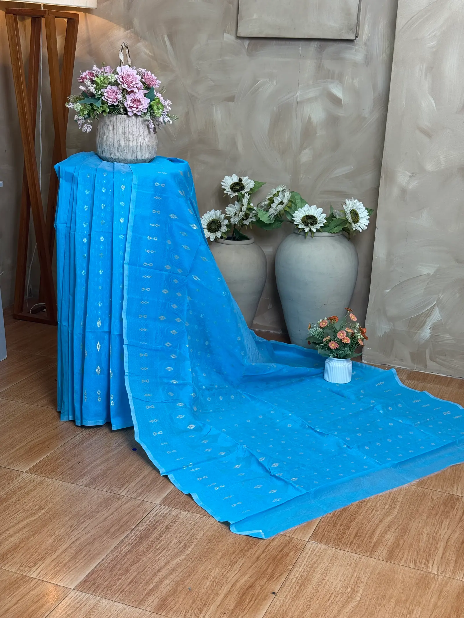 আকাশলীনা